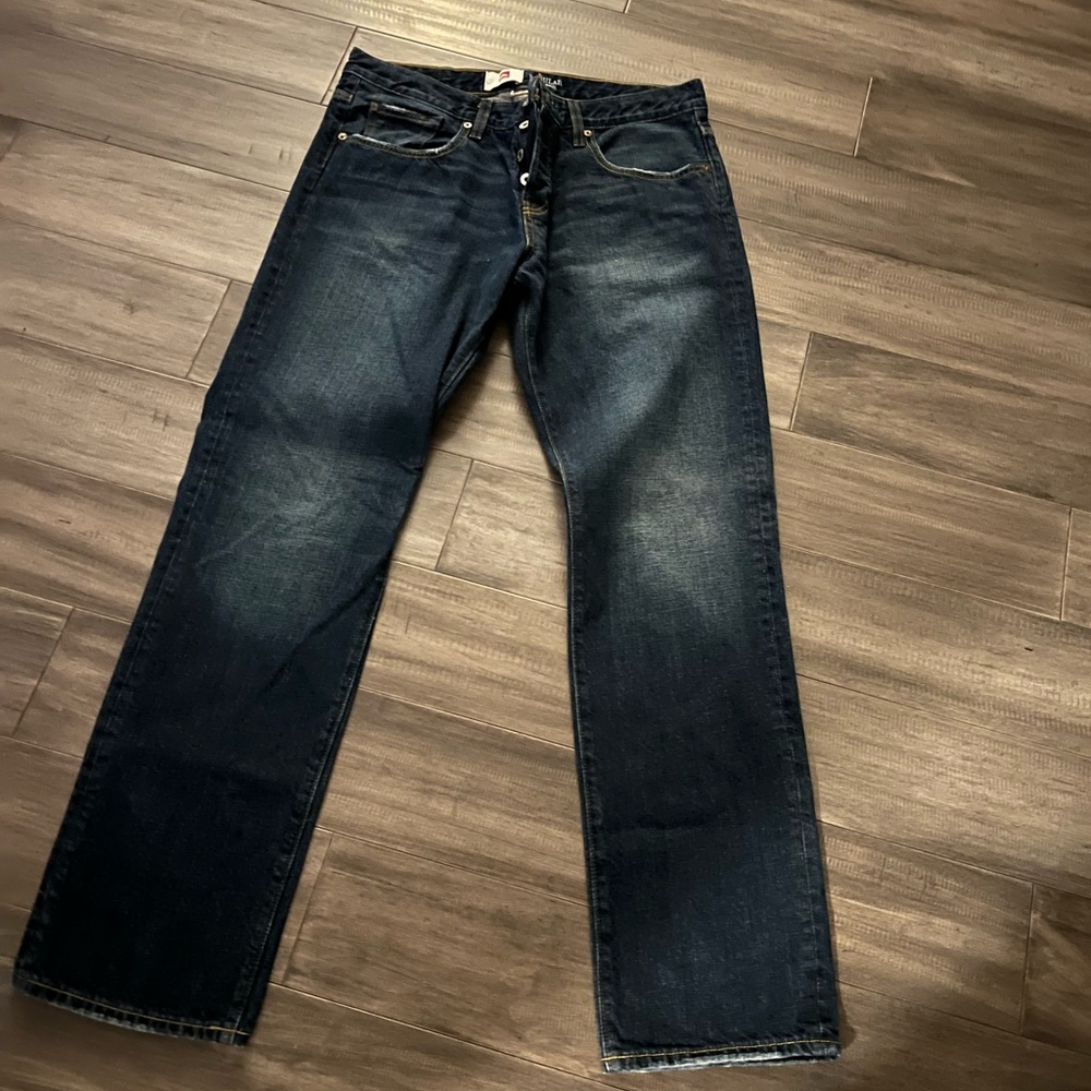 Quicksilver jeans.. never worn $20..34 by 32